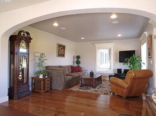 30700 Lone Pine Dr, Junction City, OR 97448