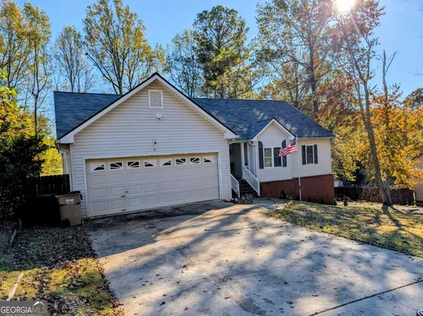 6021 Cane Crossing Dr, Gainesville, GA 30507