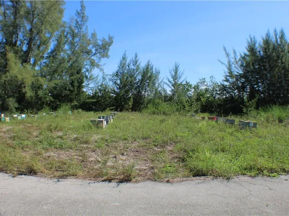 3840 Crestwell Ct, Saint James City, FL 33956
