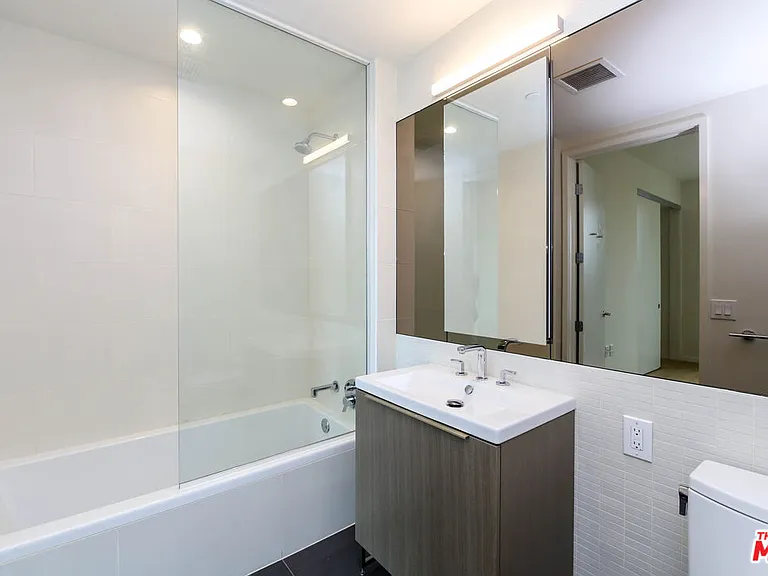 889 Francisco St #2401 — Photo 17