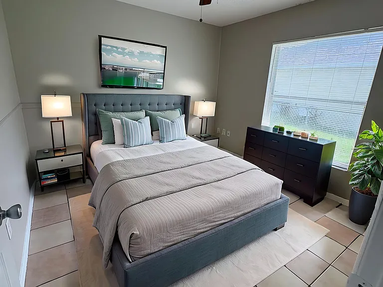 305 Colonade Ct — Photo 11