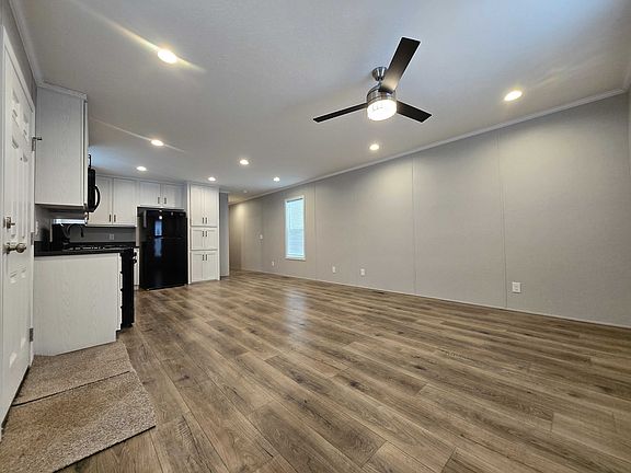 2nd image of 29800 Guilford Cir #414