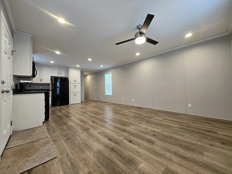 29800 Guilford Cir #414 — Photo 2