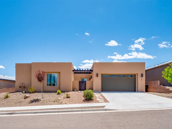 91 Confianza St, White Rock, NM 87547