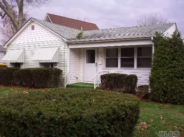 799 Harrison Ave, Riverhead, NY 11901