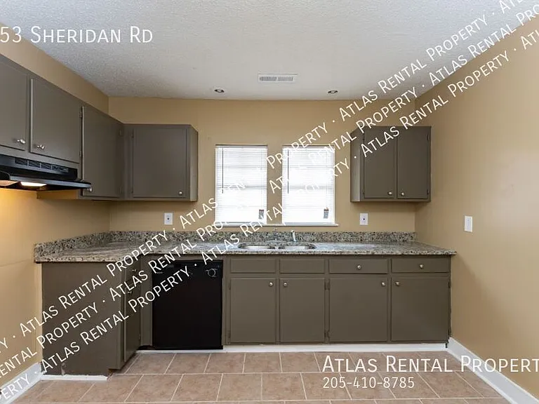 653 Sheridan Rd — Photo 17
