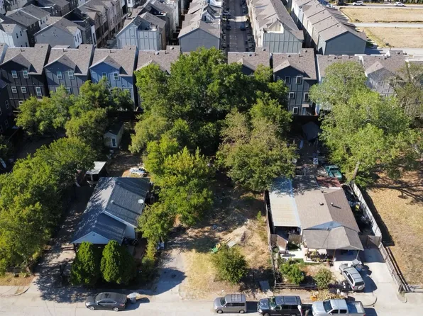 1333 Amos St, Dallas, TX 75212