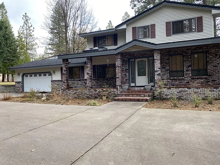 1843 Highland Dr — Photo 1