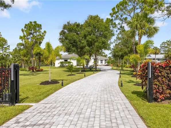 909 8th ST SE, NAPLES, FL 34117