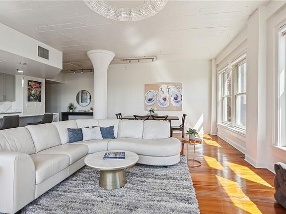 4th image of 909 Lafayette St APT 10