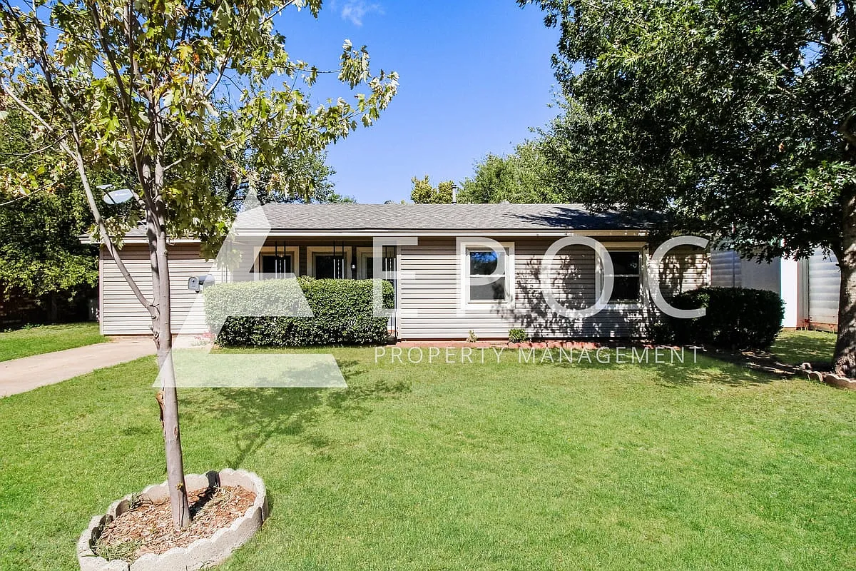 4602 Tradewinds Rd — Photo 1