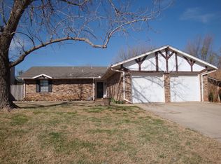 8721 Tracy Dr, Oklahoma City, OK 73132