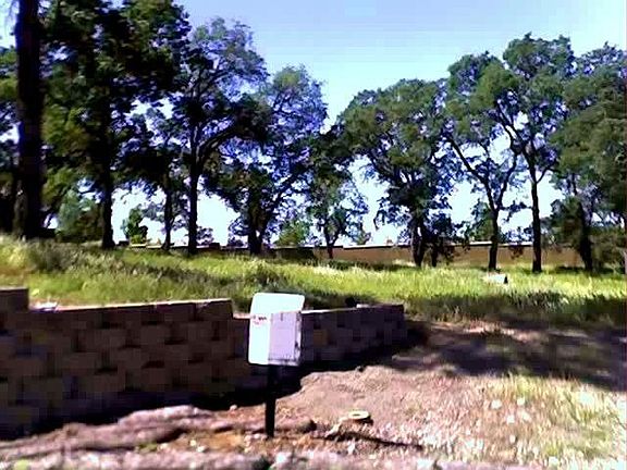 3rd image of 173 Lost Oak Ct