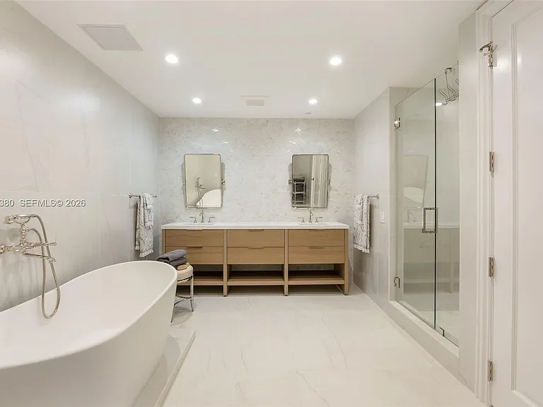 10295 Collins Ave #2203 — Photo 10