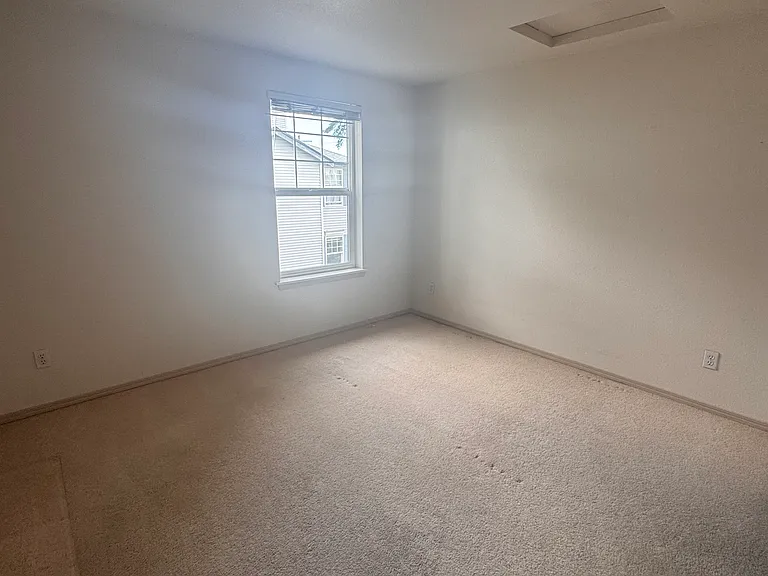 1160 Monroe Ave NE #D2 — Photo 13