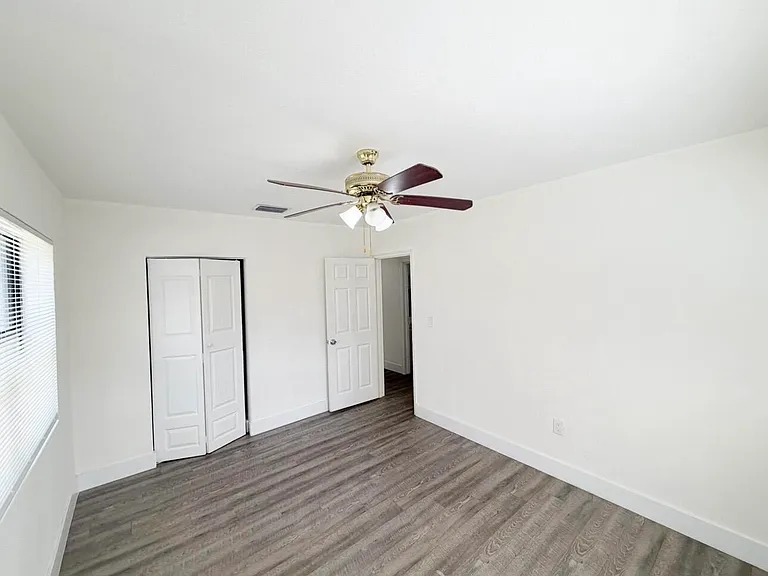 1135 NW 127th St — Photo 22