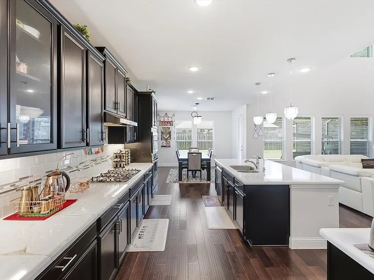 Large Kitchen with Quartz Counter tops