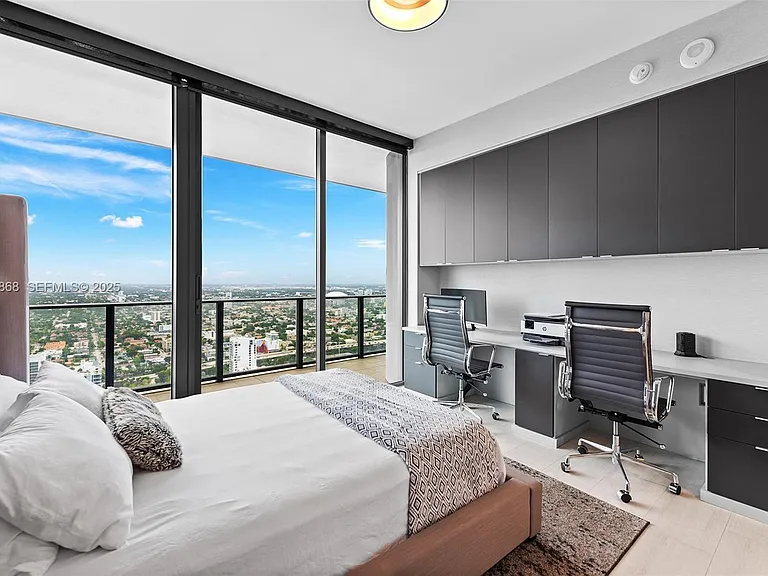 1000 Brickell Plz #Penthouse 5307 — Photo 11