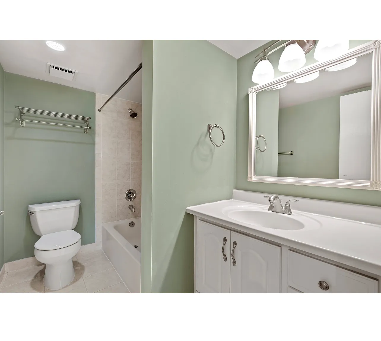 6300 Stevenson Ave — Photo 2