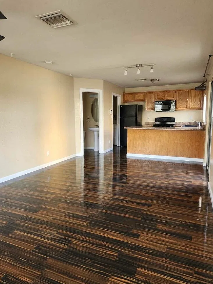1731 E. Cambridge Avenue - 1 — Photo 1