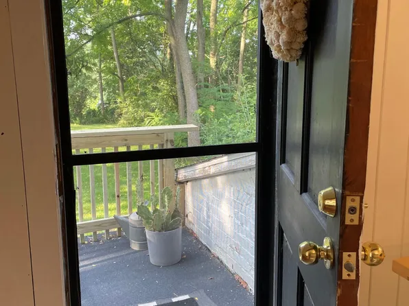 155 S 5th St, Lewiston, NY 14092