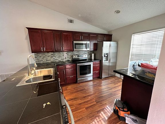 5th image of 2970 Gillmar St
