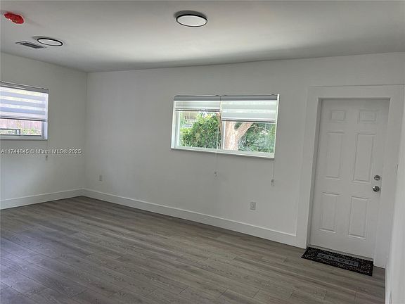 3rd image of 19401 NW 1st Pl
