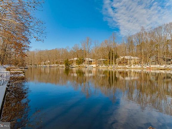 View from the dock left--onside the cove