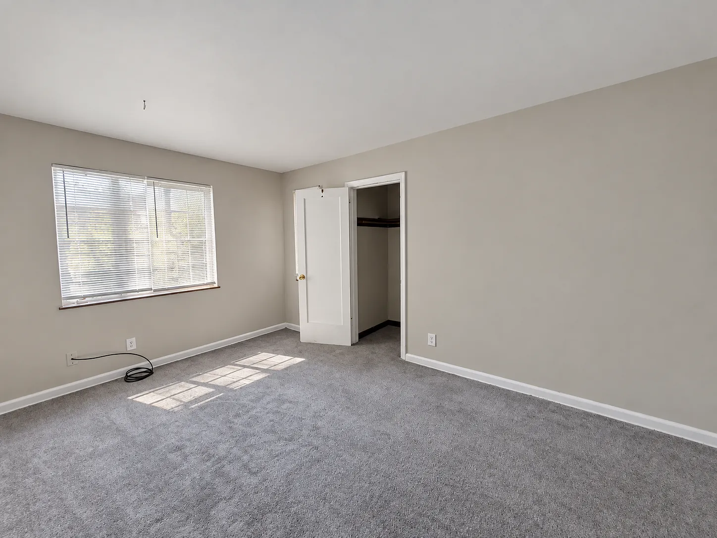 770 S Chesterfield Rd. - Apartment B — Photo 3
