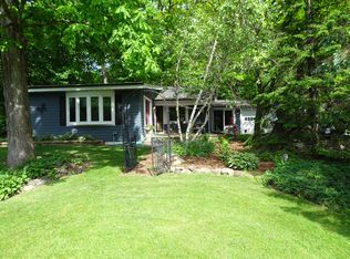 8611 Big Bend Rd, Waterford, WI 53185