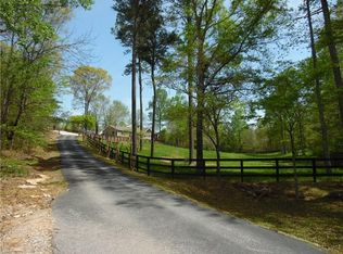 8105 Stone Hill Rd, Cumming, GA 30028