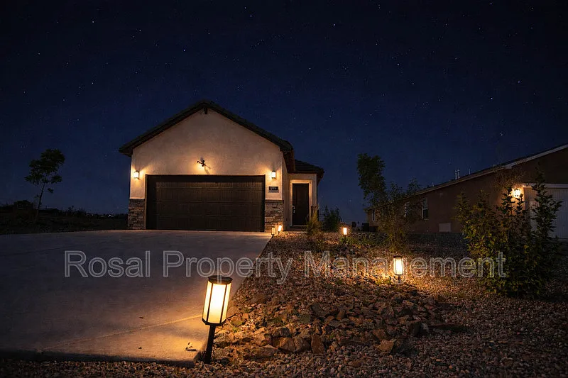 2 bed, 2.0 bath, 996 sqft, $1,900 — Photo 3