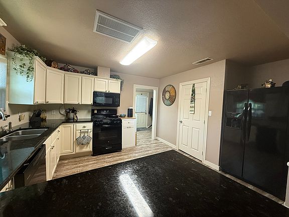 4th image of 528 S Coppell Rd