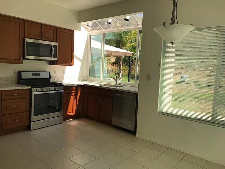 15325 Seitz Ct — Photo 10