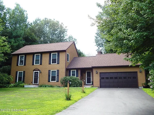 11 Hidden Hills Drive, Queensbury, NY 12804