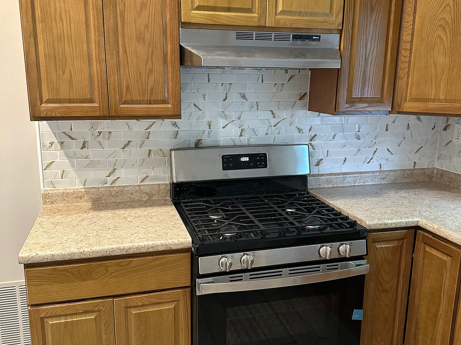 3 bed, 1600 sqft, $2,200 — Photo 4