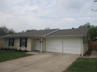 6724 Rustic Dr, Forest Hill, TX 76140