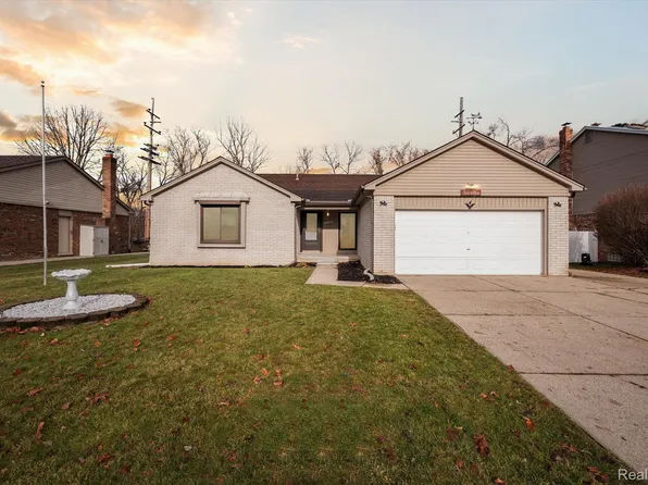 31186 Mayville St, Livonia, MI 48152