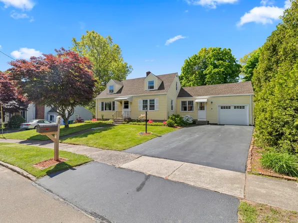 50 Knob Hill Drive, Hamden, CT 06518