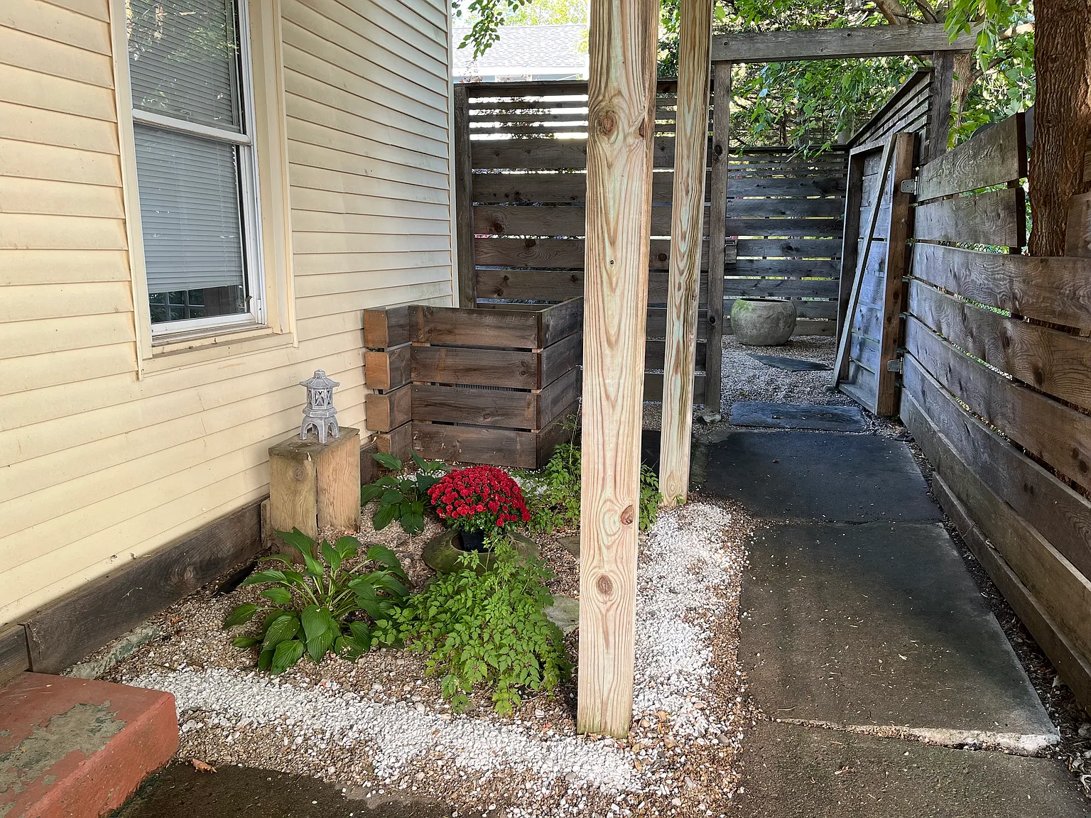 1 bed, 950 sqft, $2,300 — Photo 3