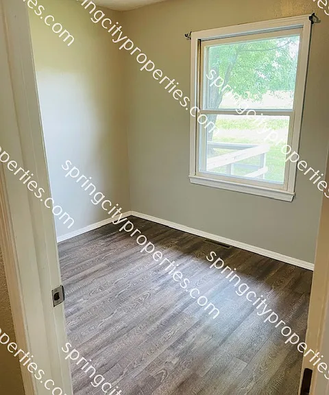 505 W Carman Rd — Photo 21