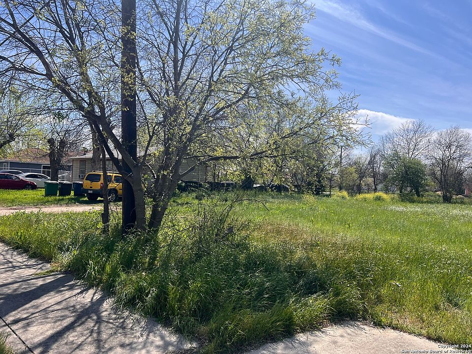 1st image of 250 Corliss
