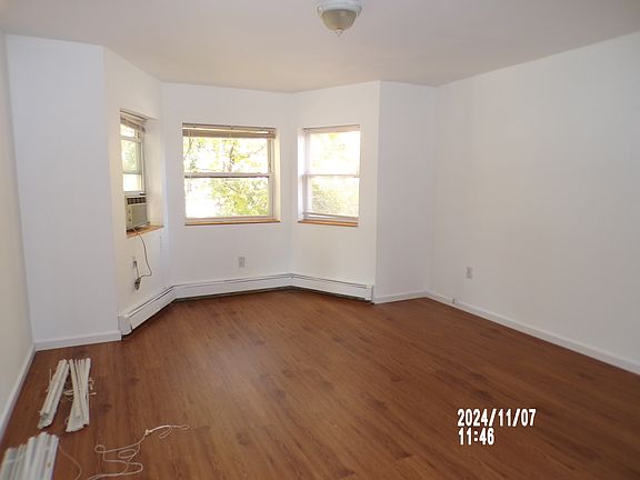 4th image of 2-141 1st Dr #68