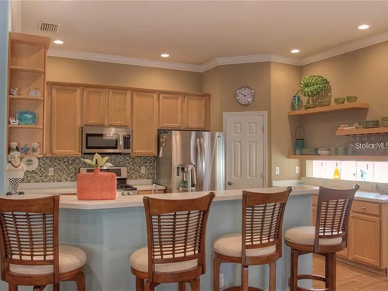 7348 Stanhope Ct — Photo 9