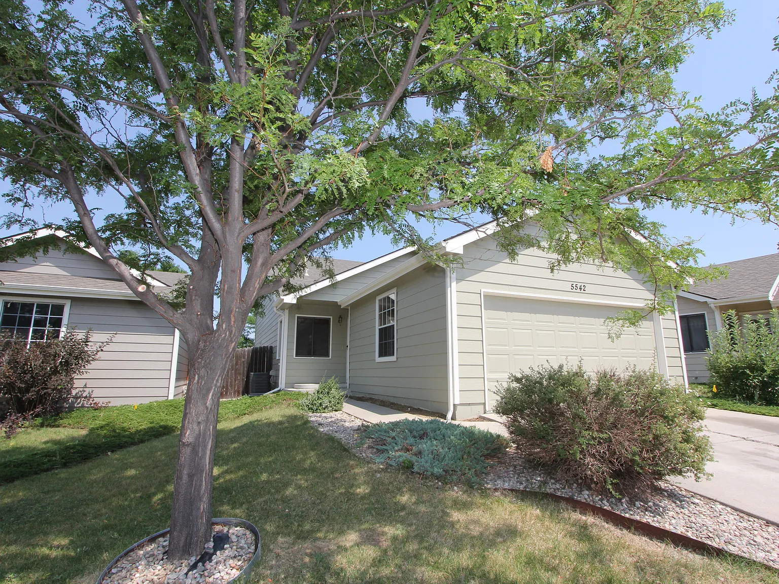 3 bed, 1640 sqft, $2,450 — Photo 2