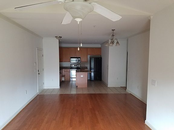 Living Room(looking inward to kitchen)