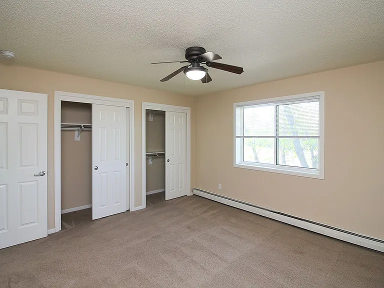 Golden Creek Apartments — Photo 6