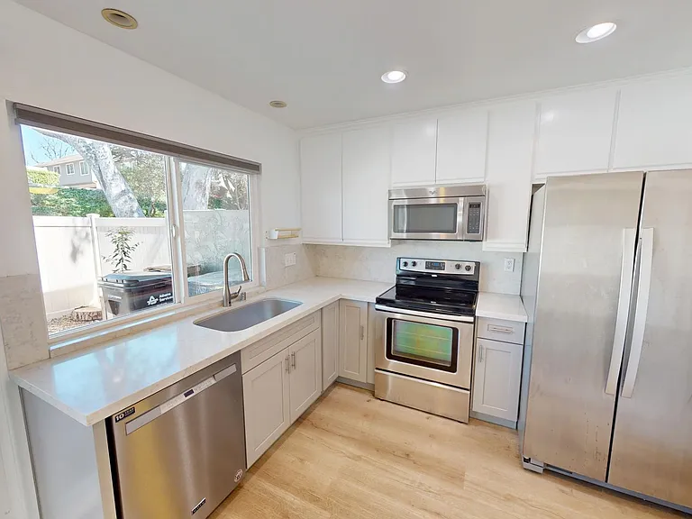 588 Rio Grande Cir — Photo 10