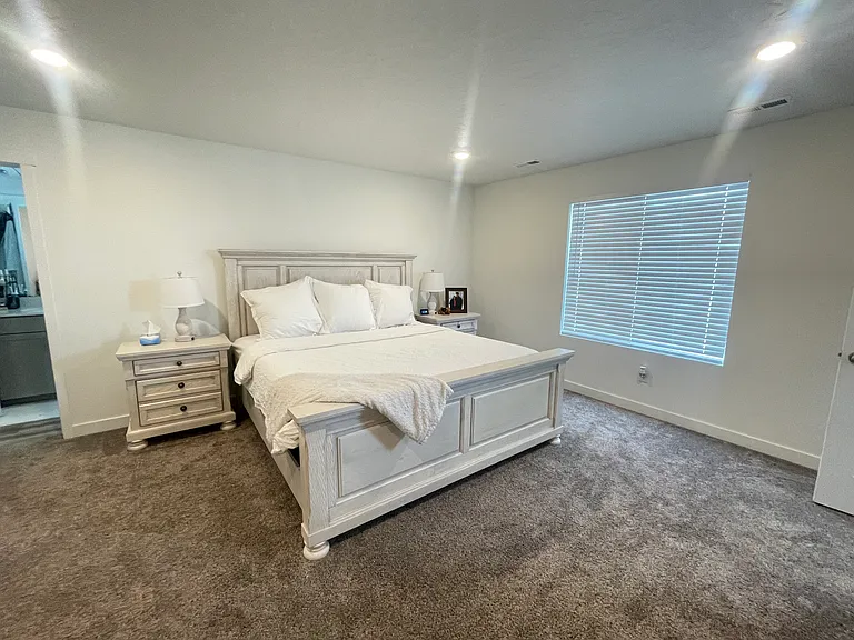 639 W Parker Pl — Photo 13