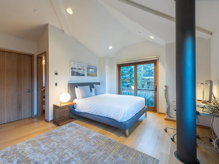 119 Woodside Ave — Photo 10
